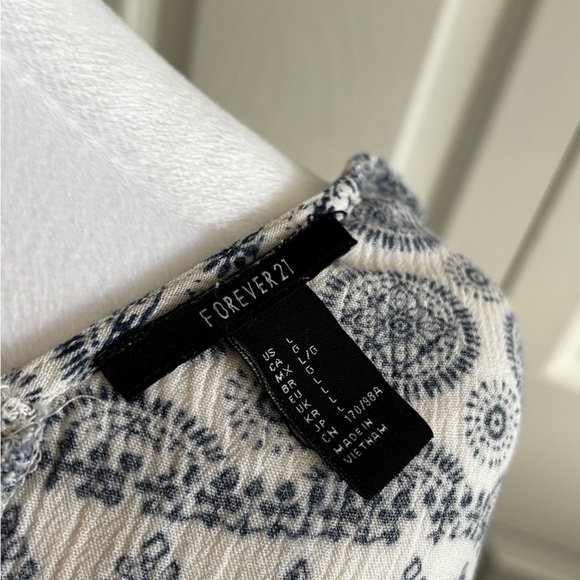 Forever 21 Blue and White Paisley Spaghetti Strap Blouse - Picture 6 of 6